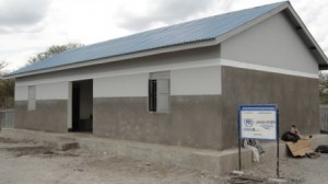 9_完成したジェッチ診療所全景rs