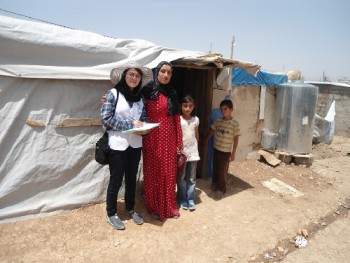 ドミズ難民キャンプでの聞き取り調査