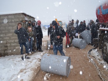冬のドミズキャンプ(ピースウィンズ・ジャパン)