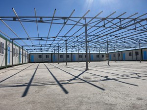 シリア難民キャンプ 仮設学校建設 ピースウィンズ・ジャパン