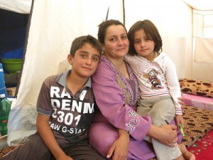 シリア難民キャンプ 仮設学校建設 ピースウィンズ・ジャパン