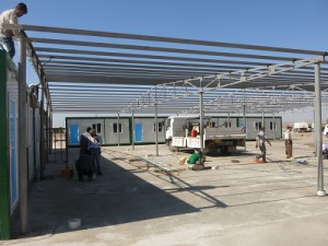 シリア難民キャンプ 仮設学校建設 ピースウィンズ・ジャパン