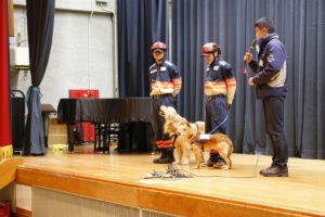 災害救助犬デモ