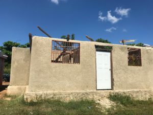 ハイチ　屋根がない幼稚園