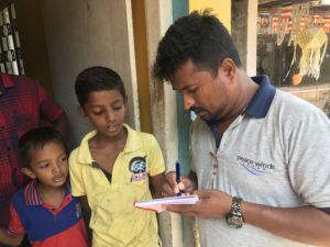 モニタリング中のPWJスタッフ