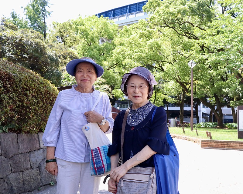 ハイチの会セスラ理事の田島敏子さん(左)と
